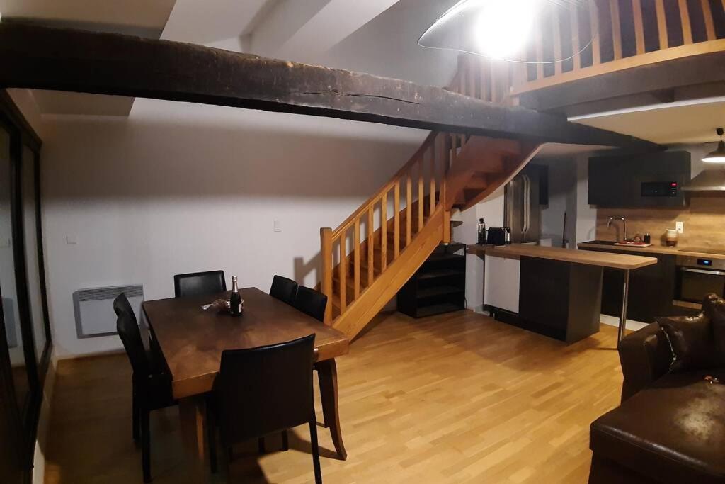 Appartement Exceptionnel 4 Etoiles Hyper Centre Albi 65 M2 Au 4Eme Etage Sans Ascenseur Avec Une Tour Du 12Eme Siecle 외부 사진