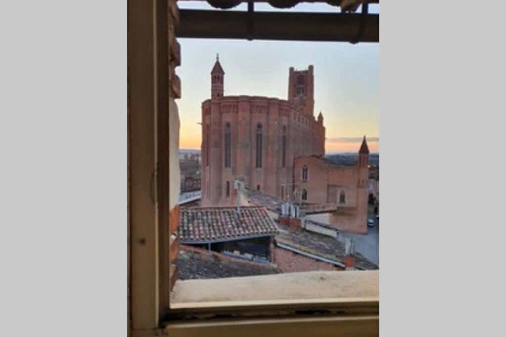 Appartement Exceptionnel 4 Etoiles Hyper Centre Albi 65 M2 Au 4Eme Etage Sans Ascenseur Avec Une Tour Du 12Eme Siecle 외부 사진